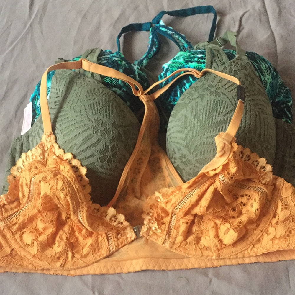 3 Bras!